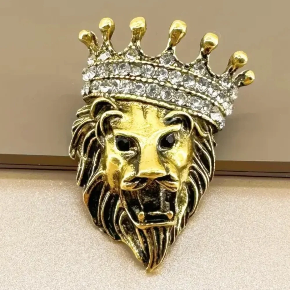 Badass Lion, with Rhinestone, Vintage Inspired, Animal Lapel Pin, Unisex Brooch